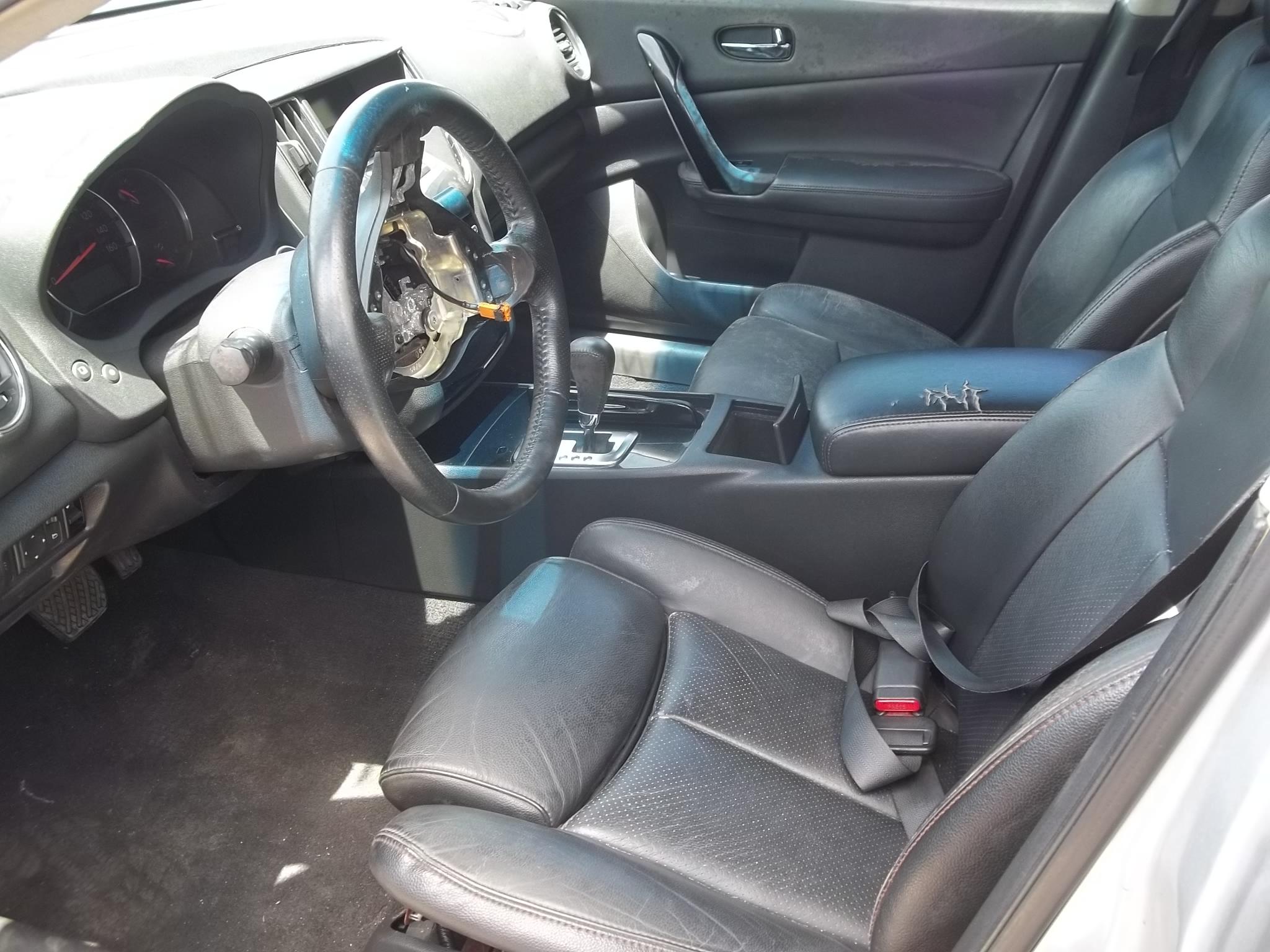 2010 NISSAN MAXIMA