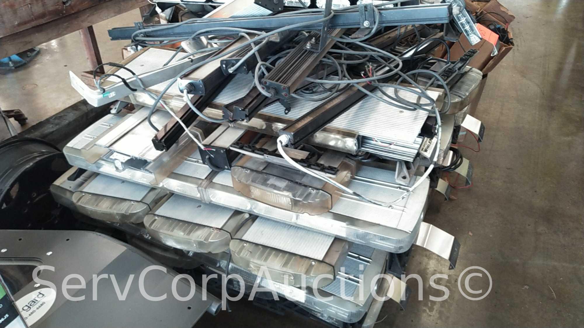 Lot on Pallet: Police Light Bars