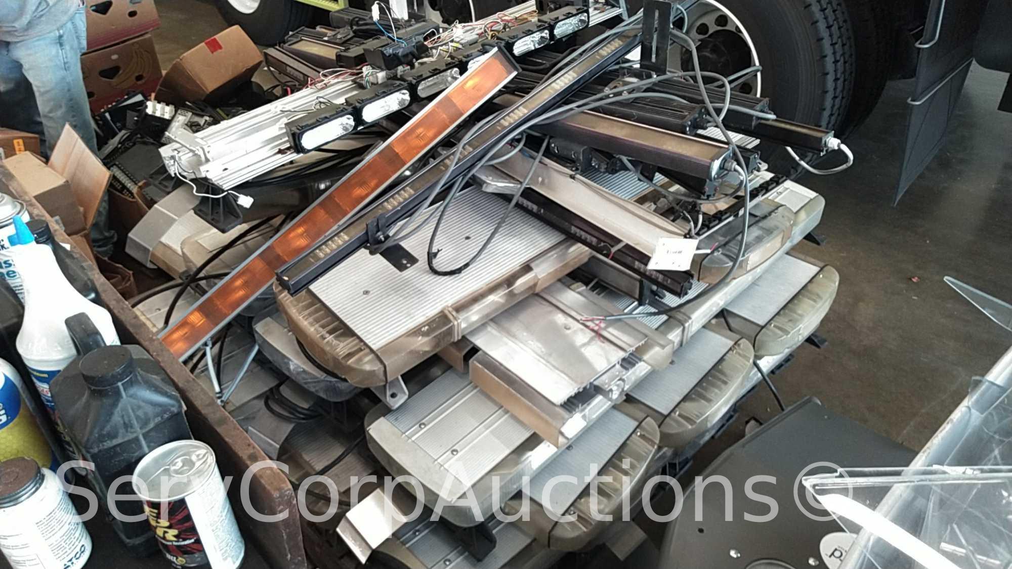 Lot on Pallet: Police Light Bars
