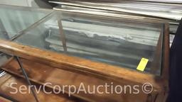 Lot of Glass Display Case, Wood Shelving Unit, Round Table