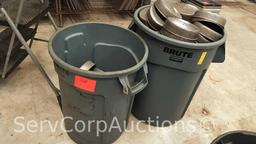 Lot in 2 Cans of Various Cake/Pie Pans