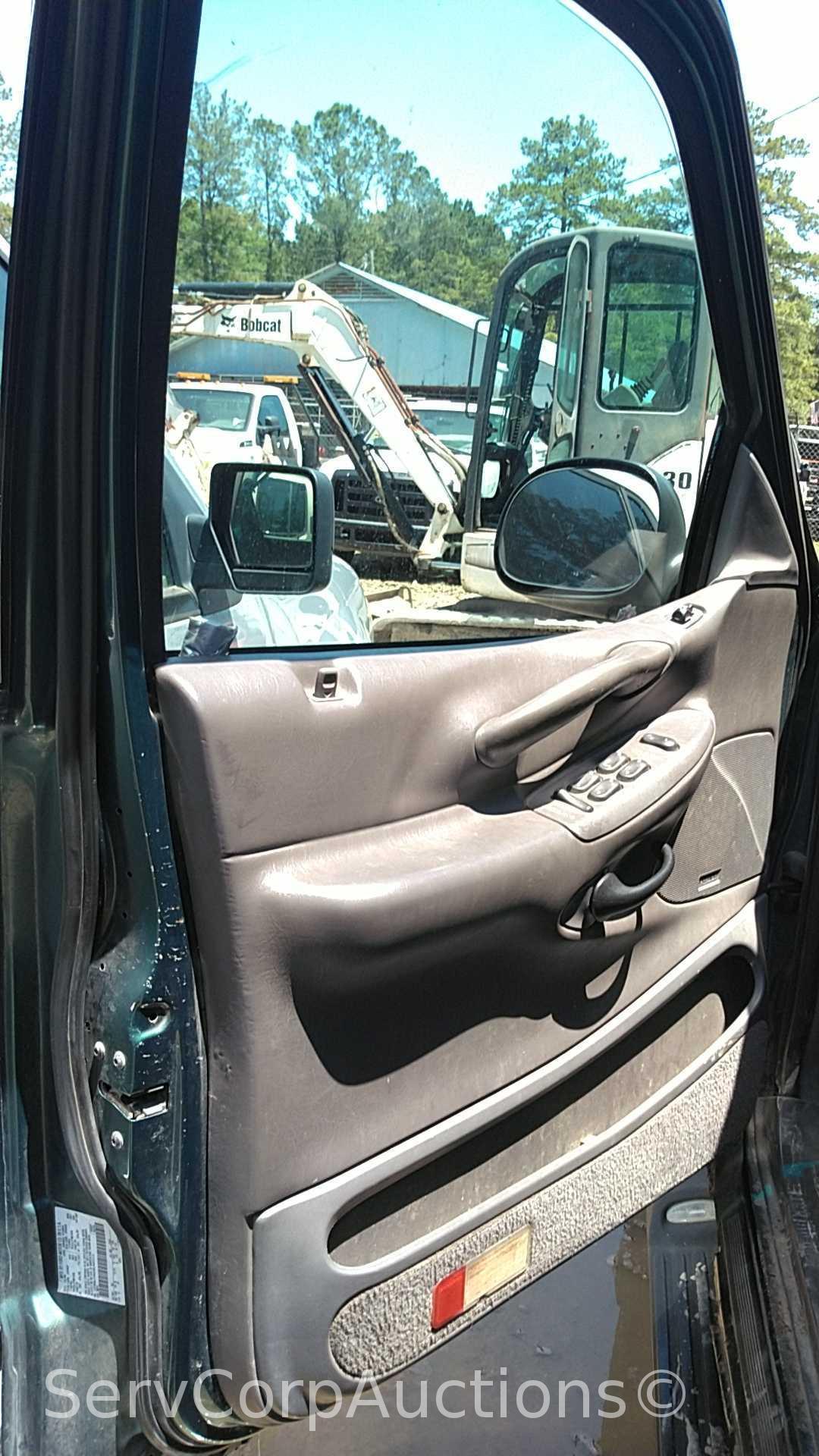 1999 Ford Expedition Multipurpose Vehicle (MPV), VIN # 1FMRU1863XLA85513