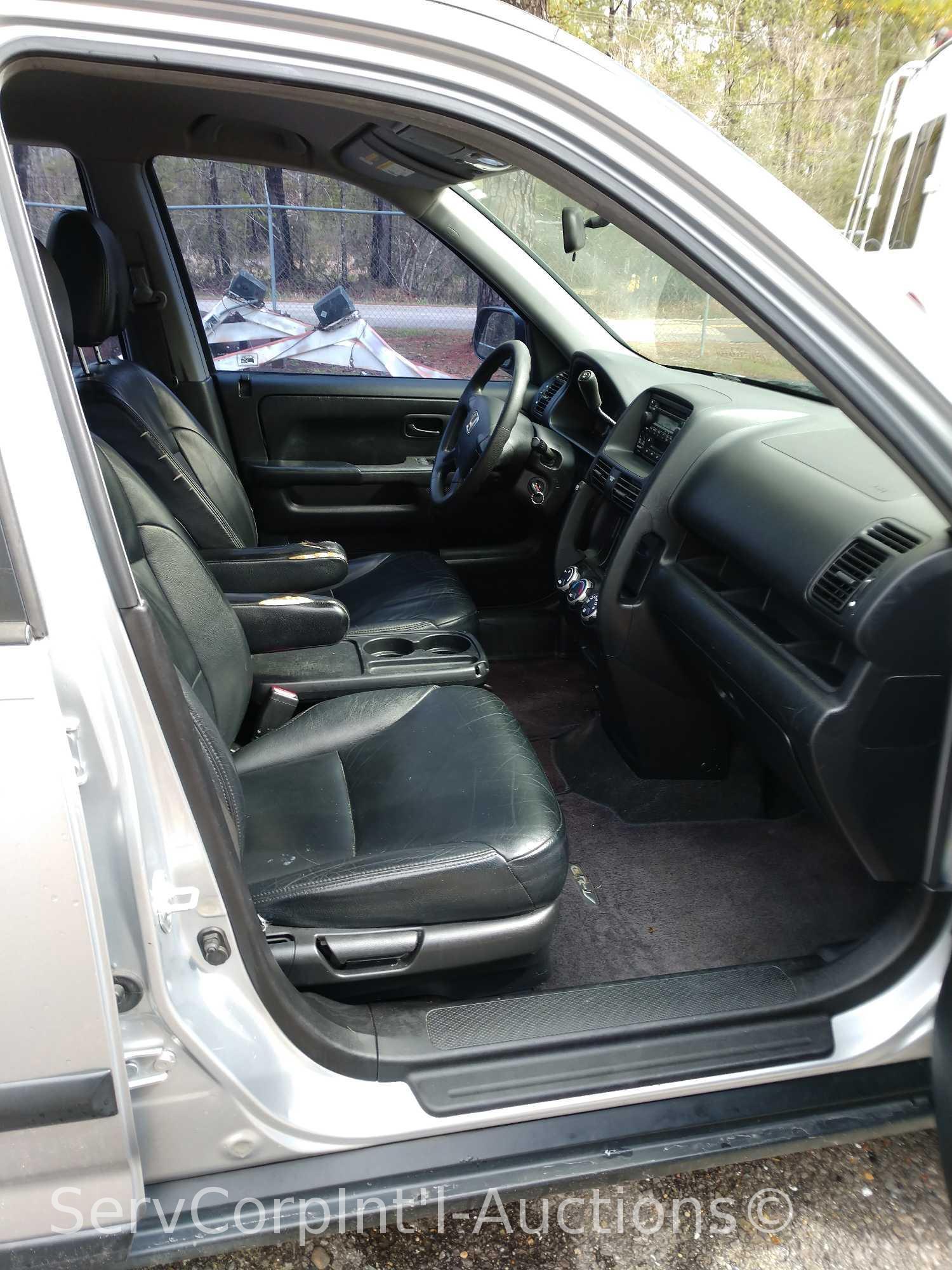 2005 Honda CR-V Multipurpose Vehicle (MPV), VIN # JHLRD68525C013100