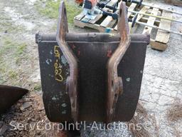 Unknown Dig Brand Bucket Attachment