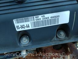 Lot on Pallet 2006 5.4 V8 Ford Motor Said to be Running