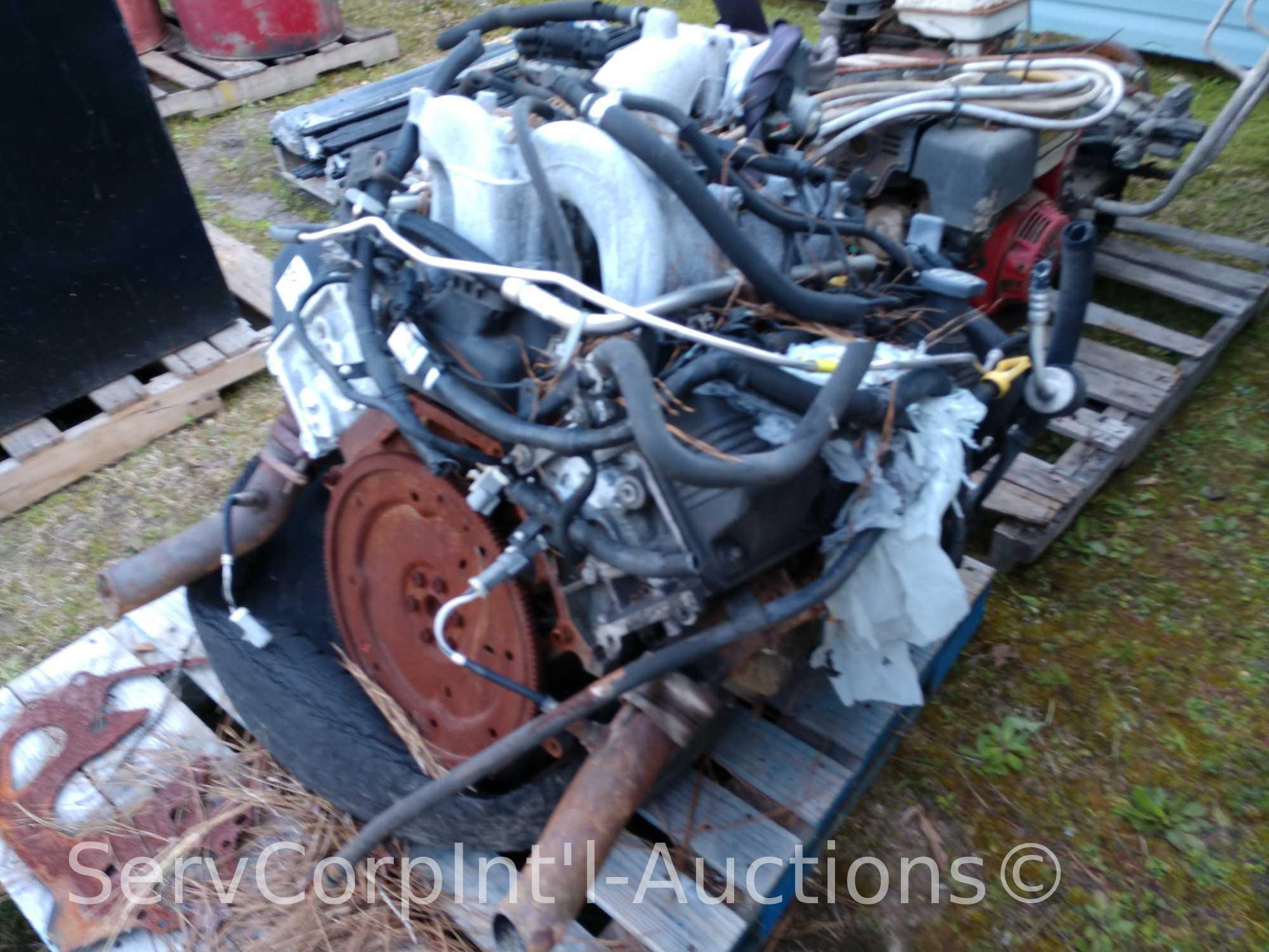 Lot on Pallet 2006 5.4 V8 Ford Motor Said to be Running