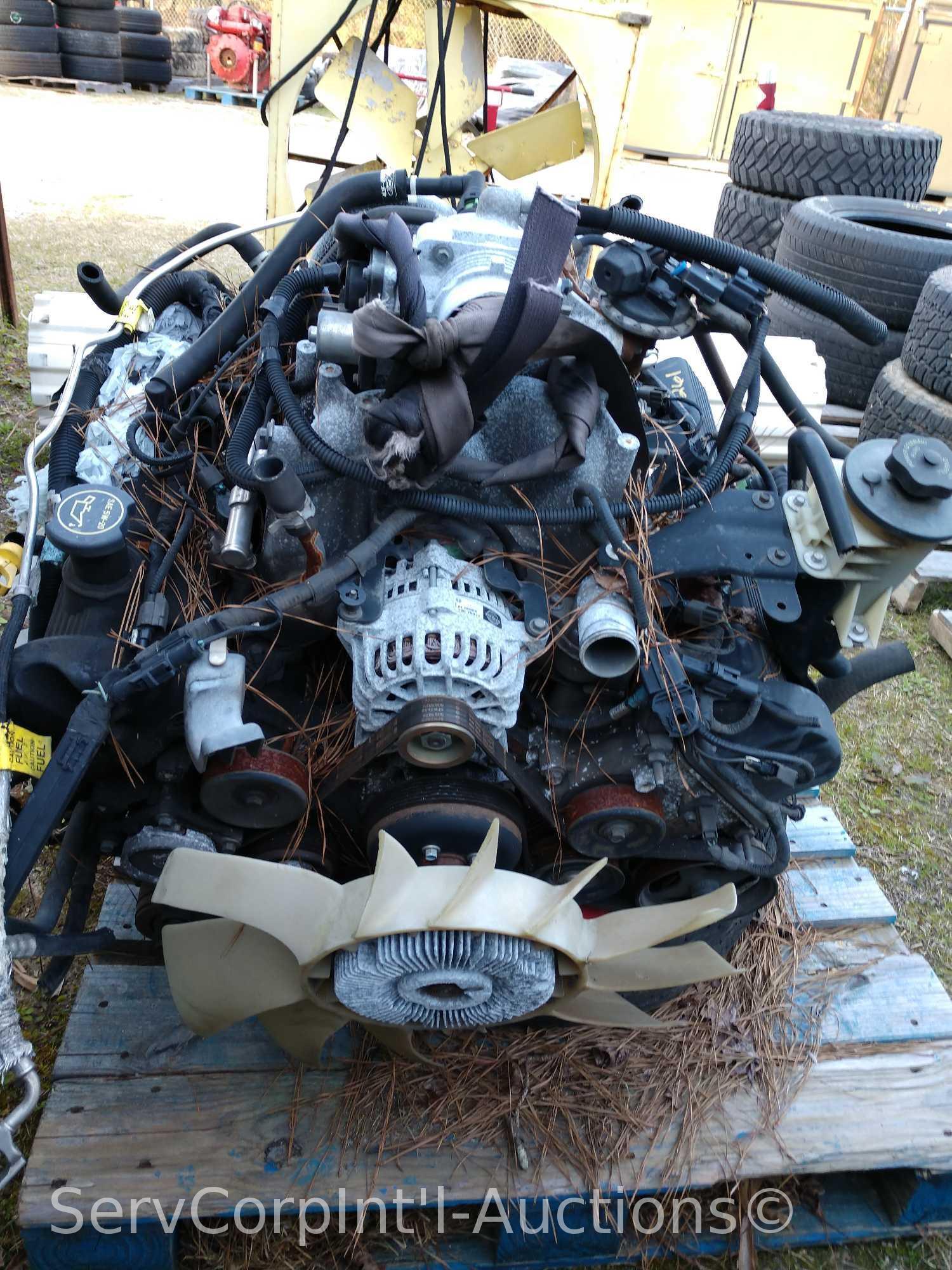 Lot on Pallet 2006 5.4 V8 Ford Motor Said to be Running