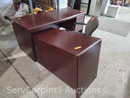 Lot of Small Desk with Hutch, Brown Corner Table Top, 2 Large Brown Wood Desks with Returns, Leather