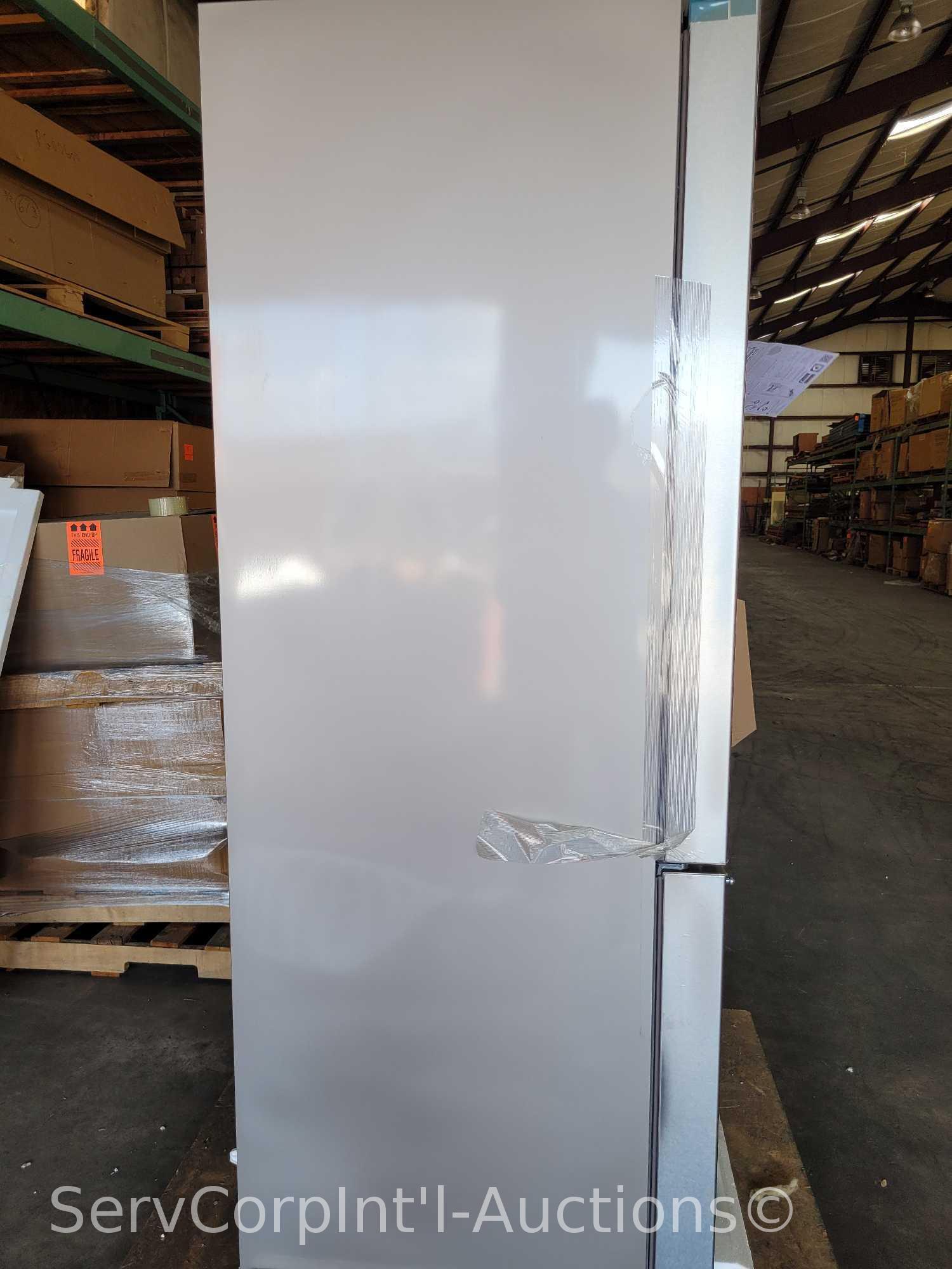 Bosch B36CT80SNS Refrigerator