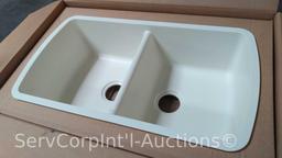 Lot on Pallet of 4 Avonite KB-3319 Sinks