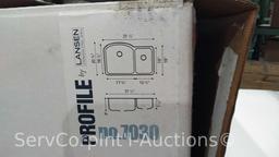Lot on Pallet of 6 Lansen Profile 6040 Stainless Sinks, 1 Lansen Profile 7030 Sink