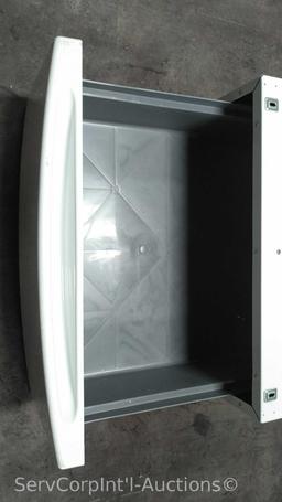 Lot on Pallet of GE SBD137HWW Laundry Pedestal Drawer