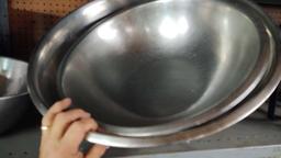 Lot on Shelf of 5 Various Stainless Bowls