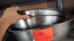 Lot on Shelf of 5 Various Stainless Bowls