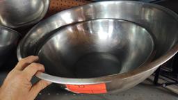Lot on Shelf of 5 Various Stainless Bowls