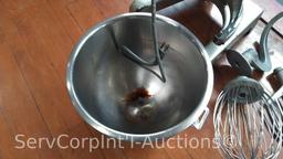 Hobart A200 20-Qt Industrial Mixer SN: 11-259-375 with Bowl & Attachments