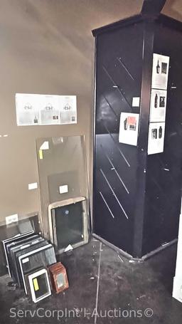 Lot of Various Glass Panes, Demo Case