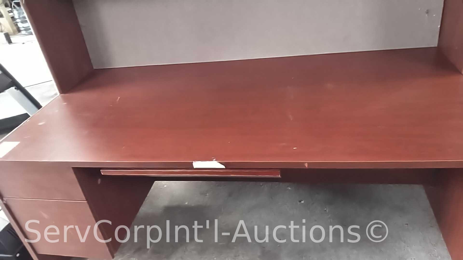 Lot of 6' Desk with Topper Missing Right Hand Return (Seller: STP Sheriff)