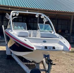 2004 Mastercraft 80X Yacht w/ Trailer