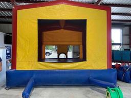 Inflatible Bounce House