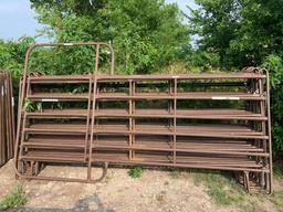 Set of 10 - 12' Priefert Panels w/ Walkthrough Gate