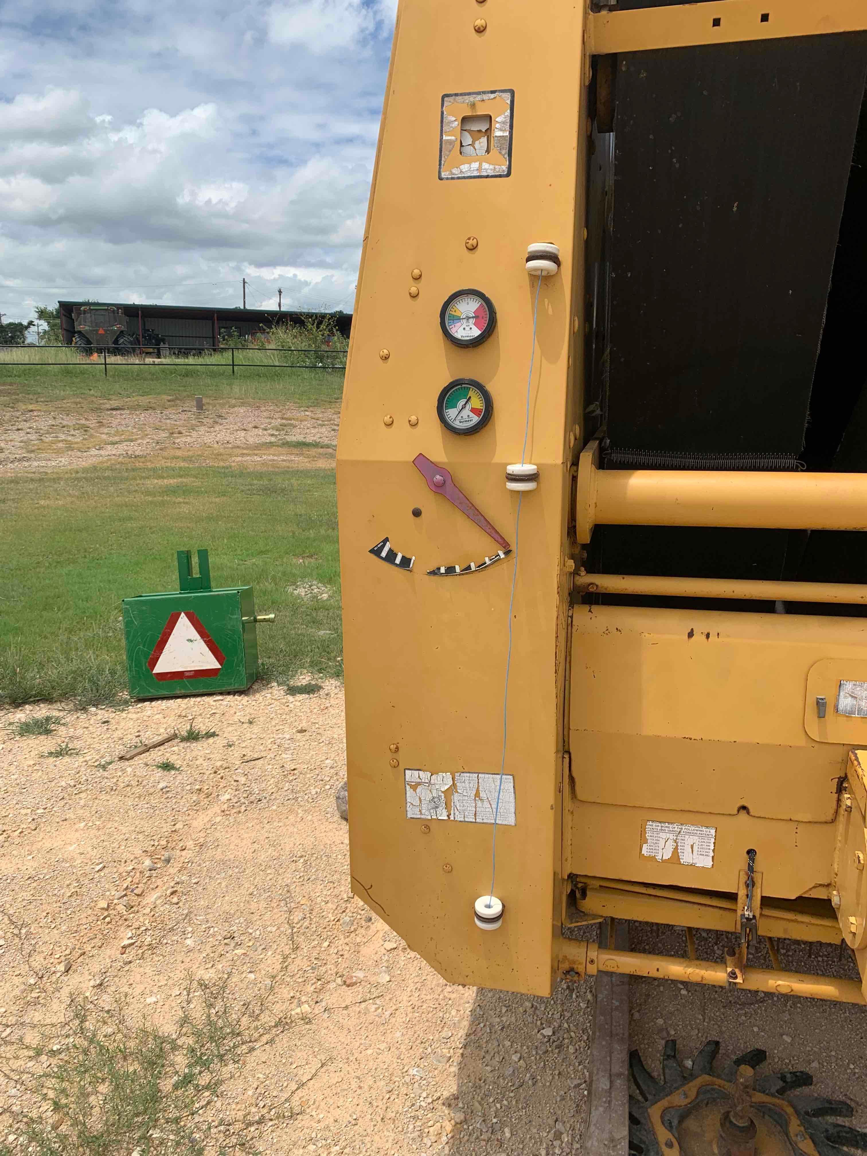 Vermeer 605 L Baler
