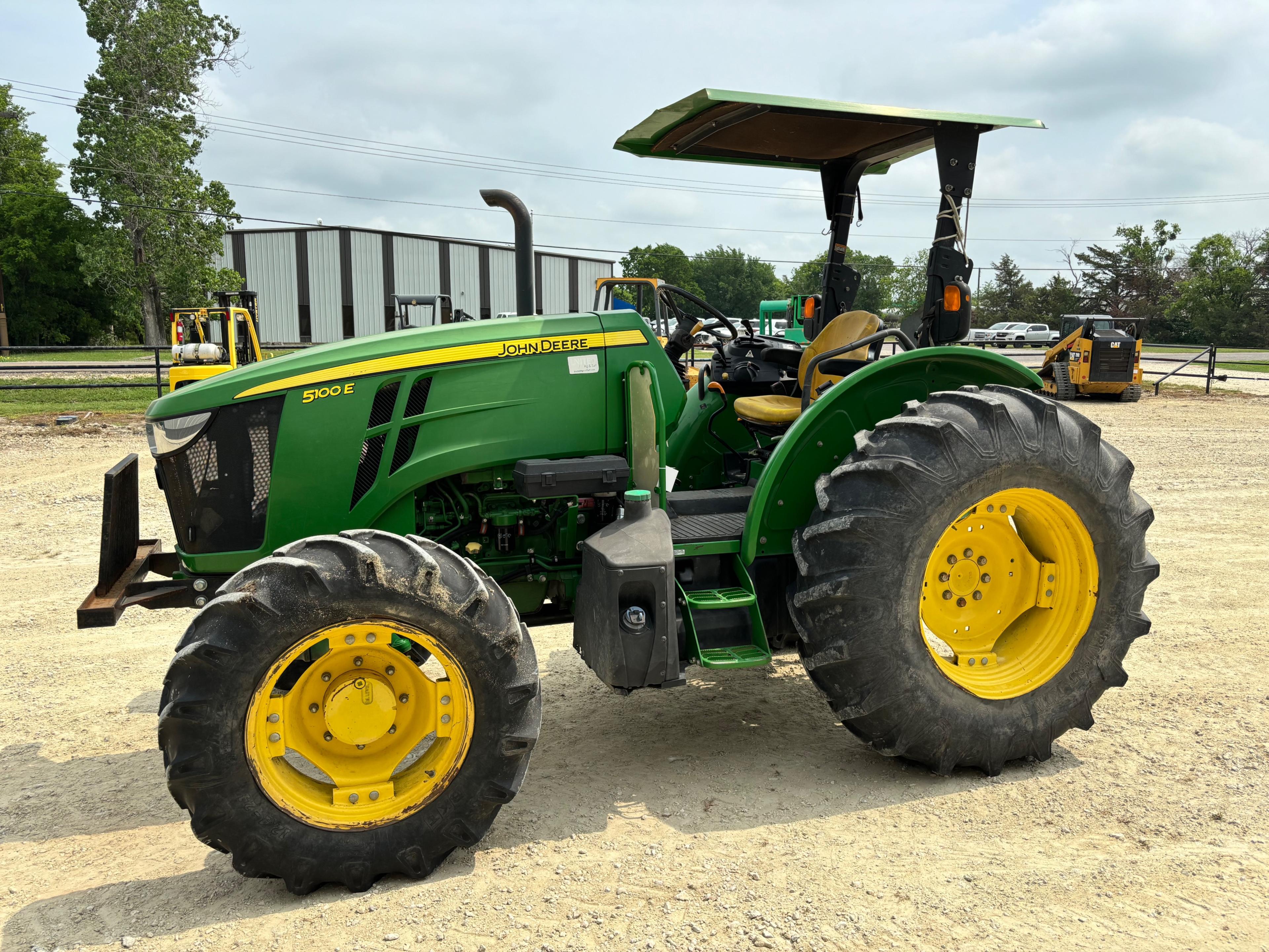 John Deere 5100E Tractor