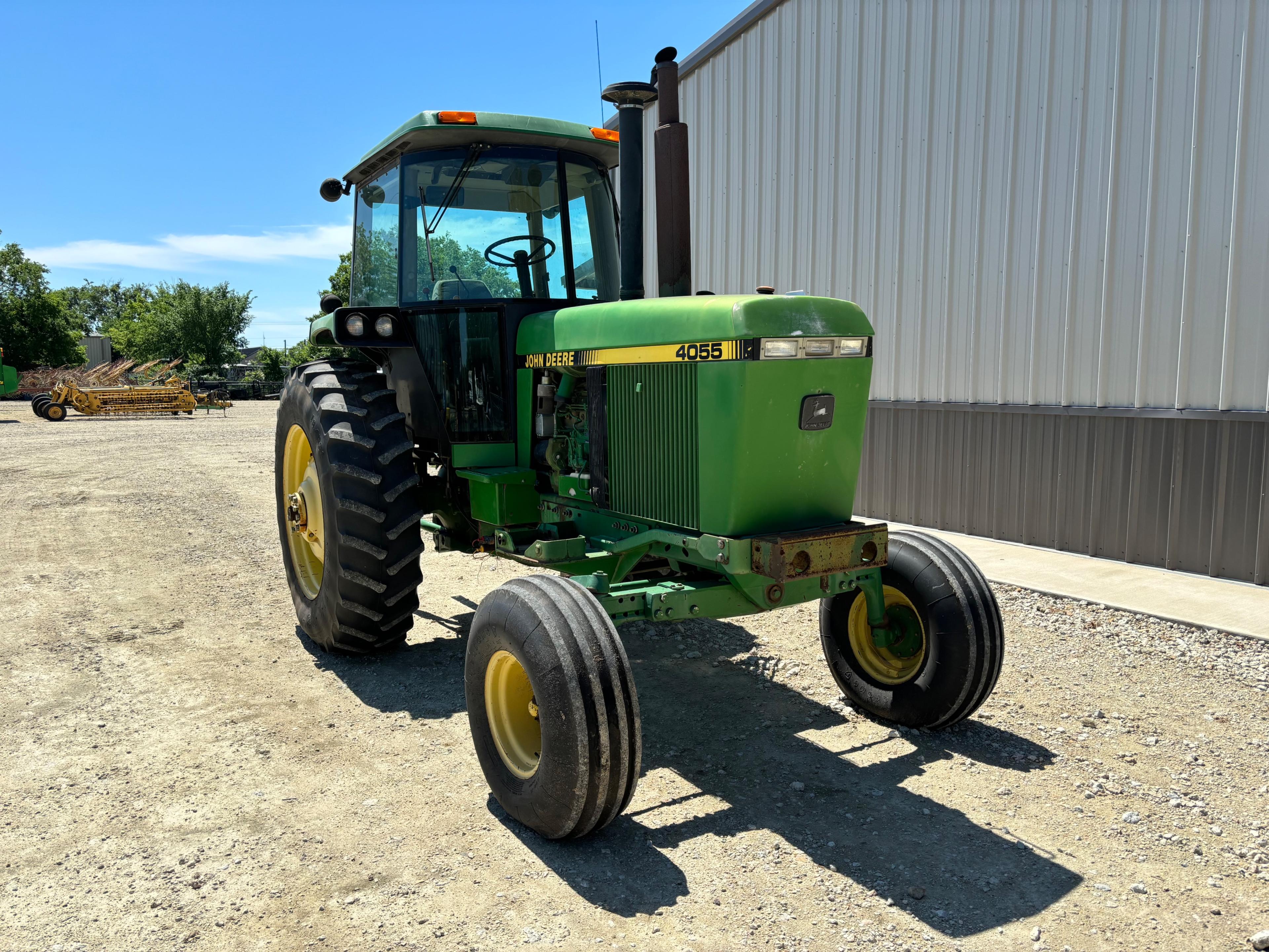 John Deere 4055 Tractor