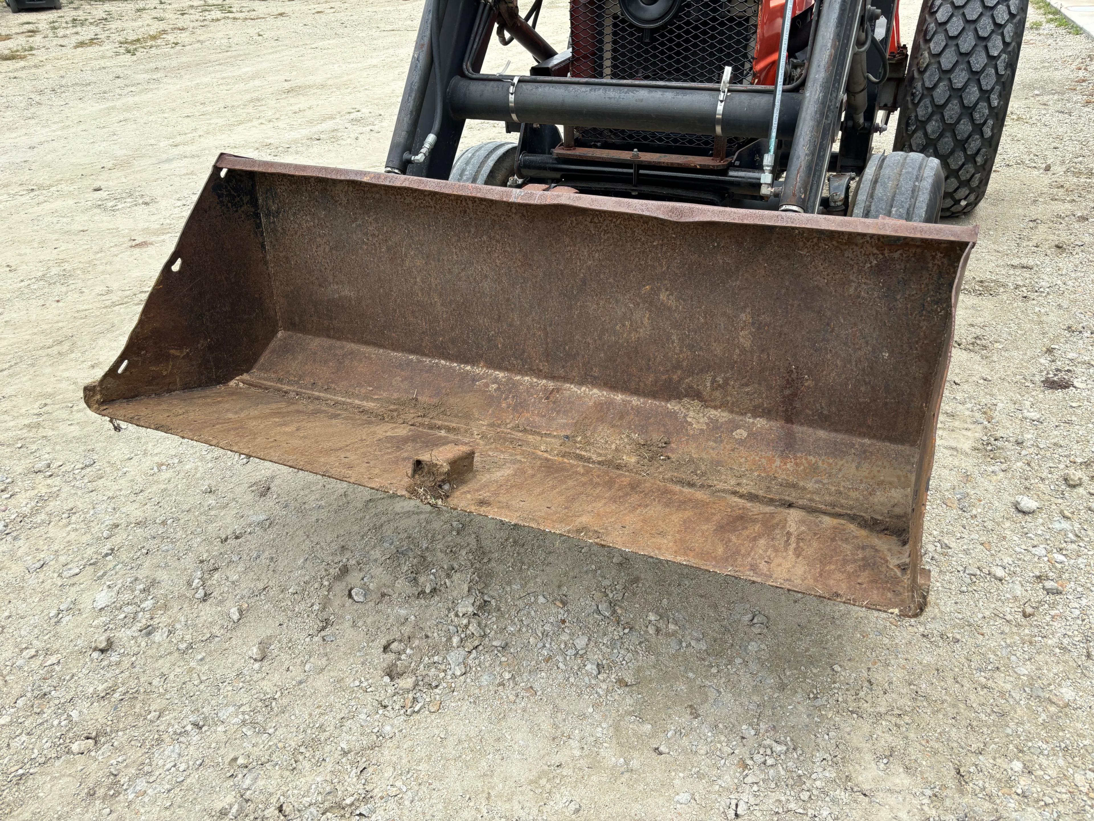 1995 Kubota M4030S Tractor w/ Loader