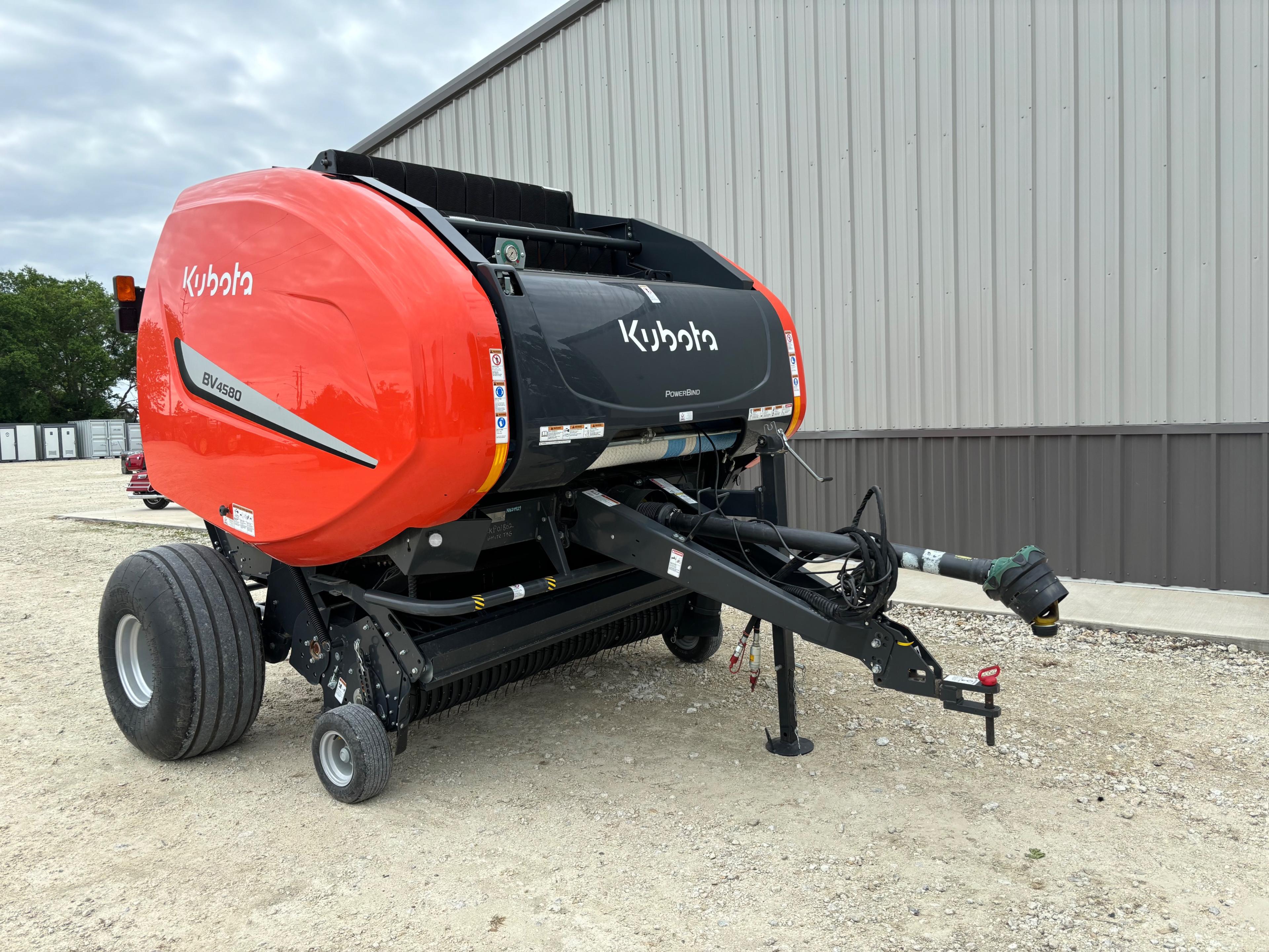 Kubota BV4580 Premium Round Baler