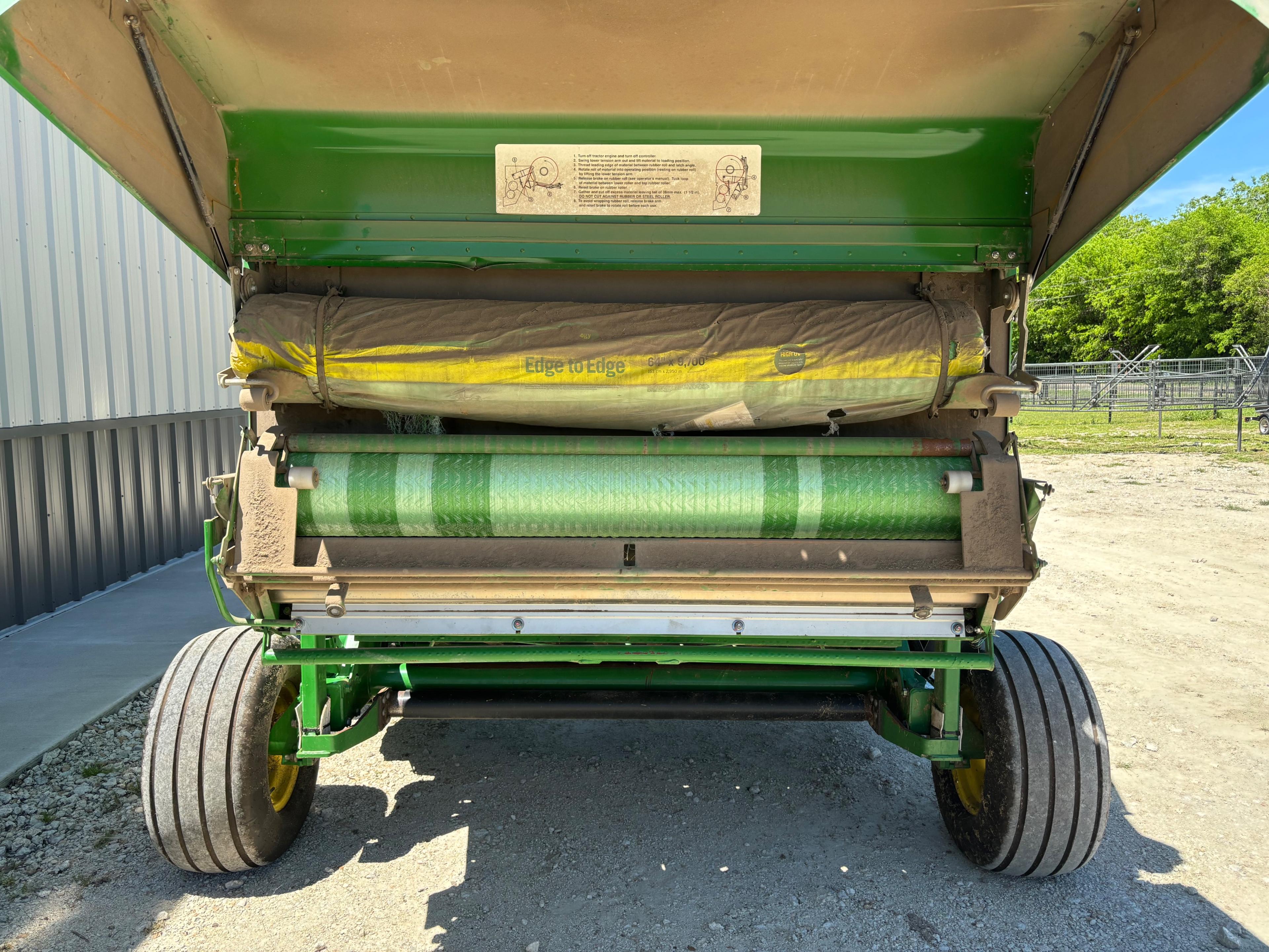 John Deere 567 Megawide Hay Baler