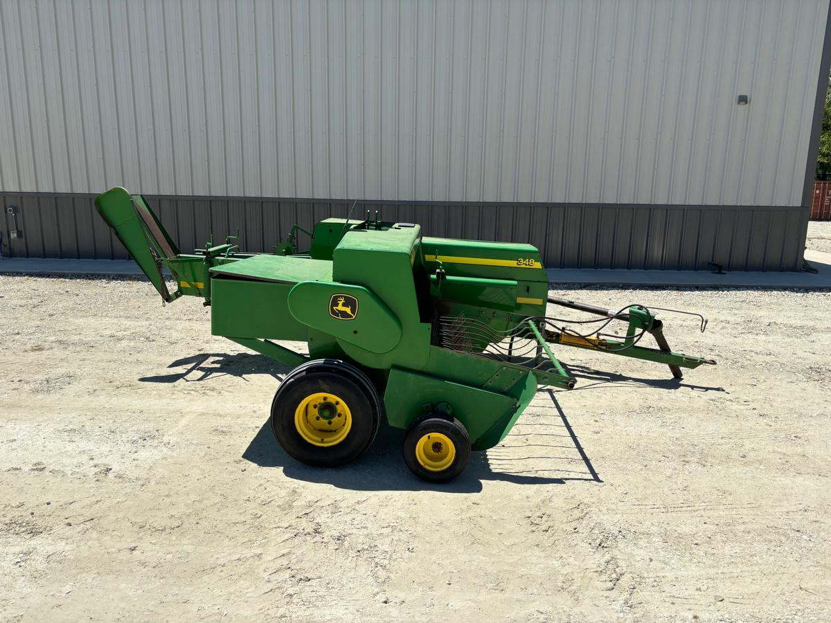 John Deere 348 Square Baler