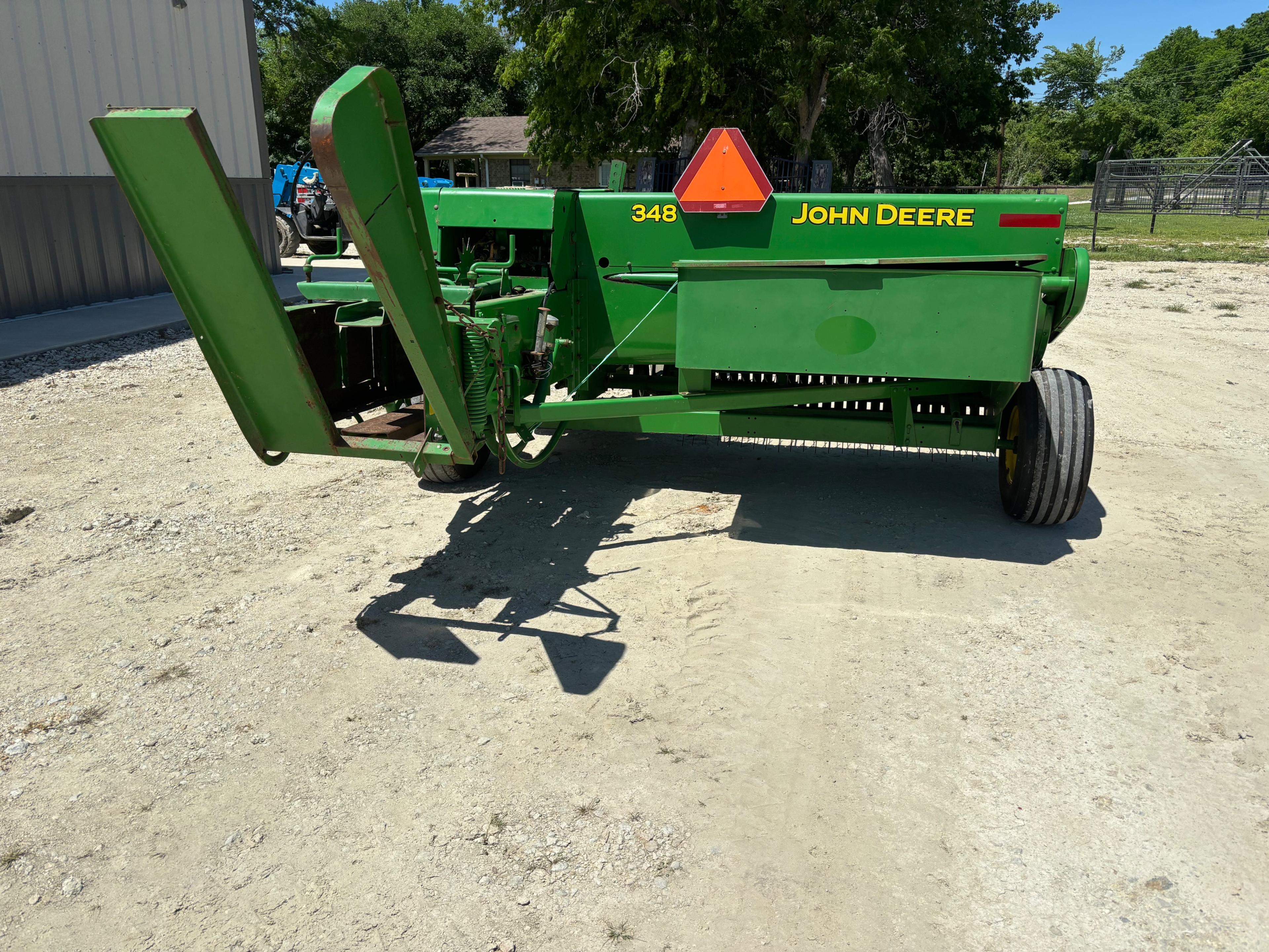 John Deere 348 Square Baler