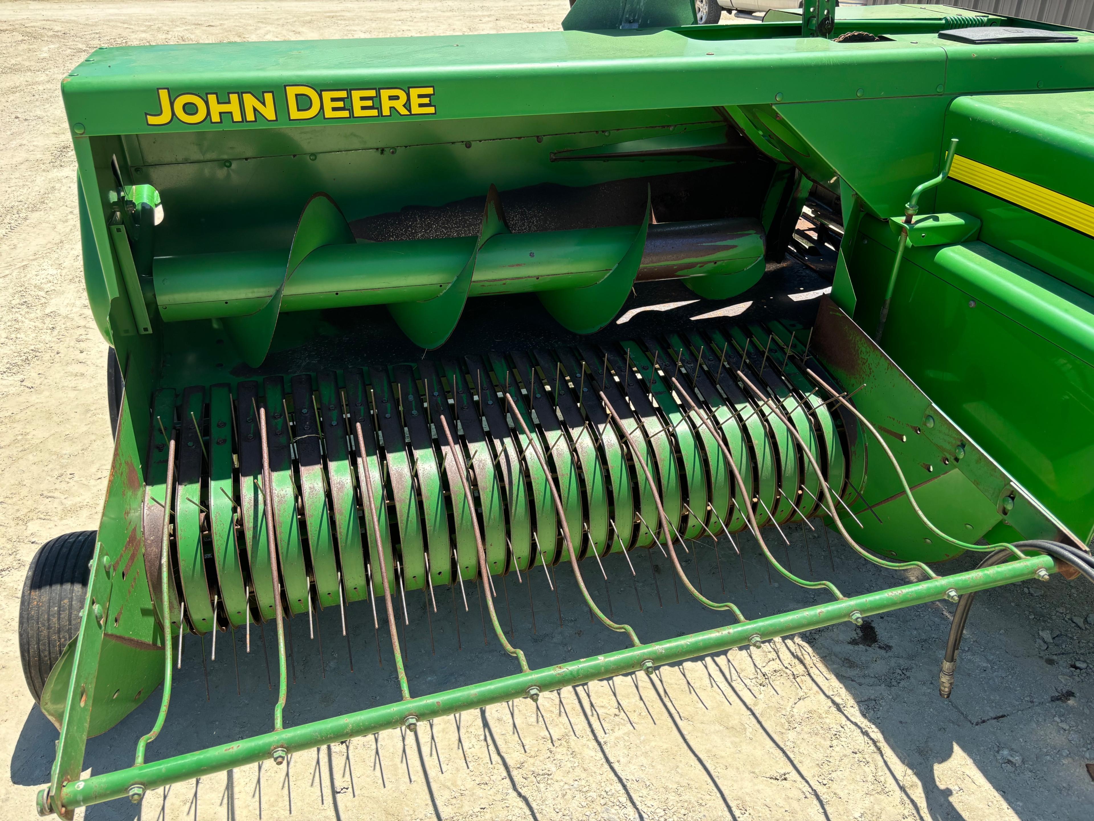 John Deere 348 Square Baler