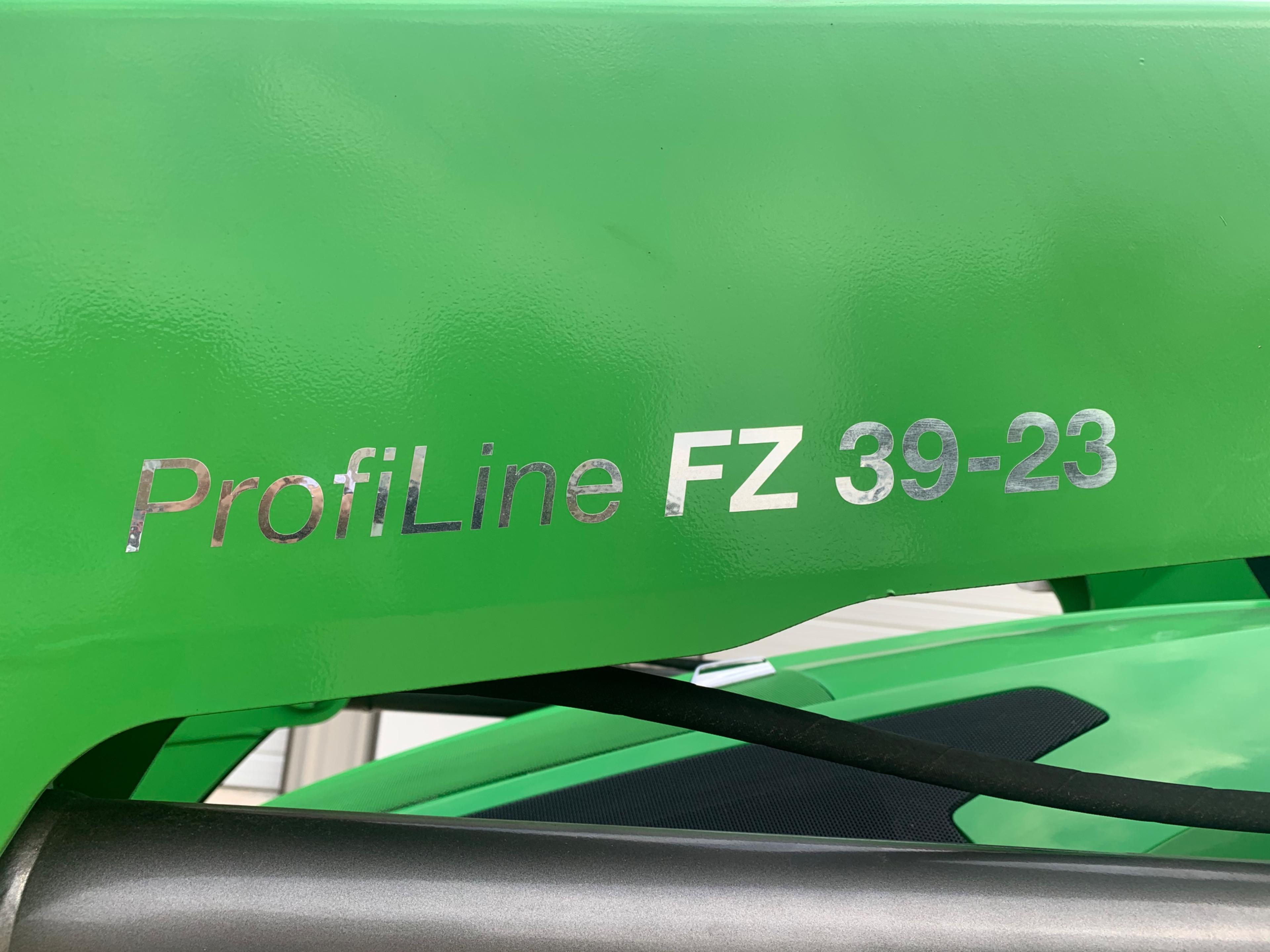 2021 Deutz-Fahr 5120G W/ ProfiLine FZ 39-23 Loader