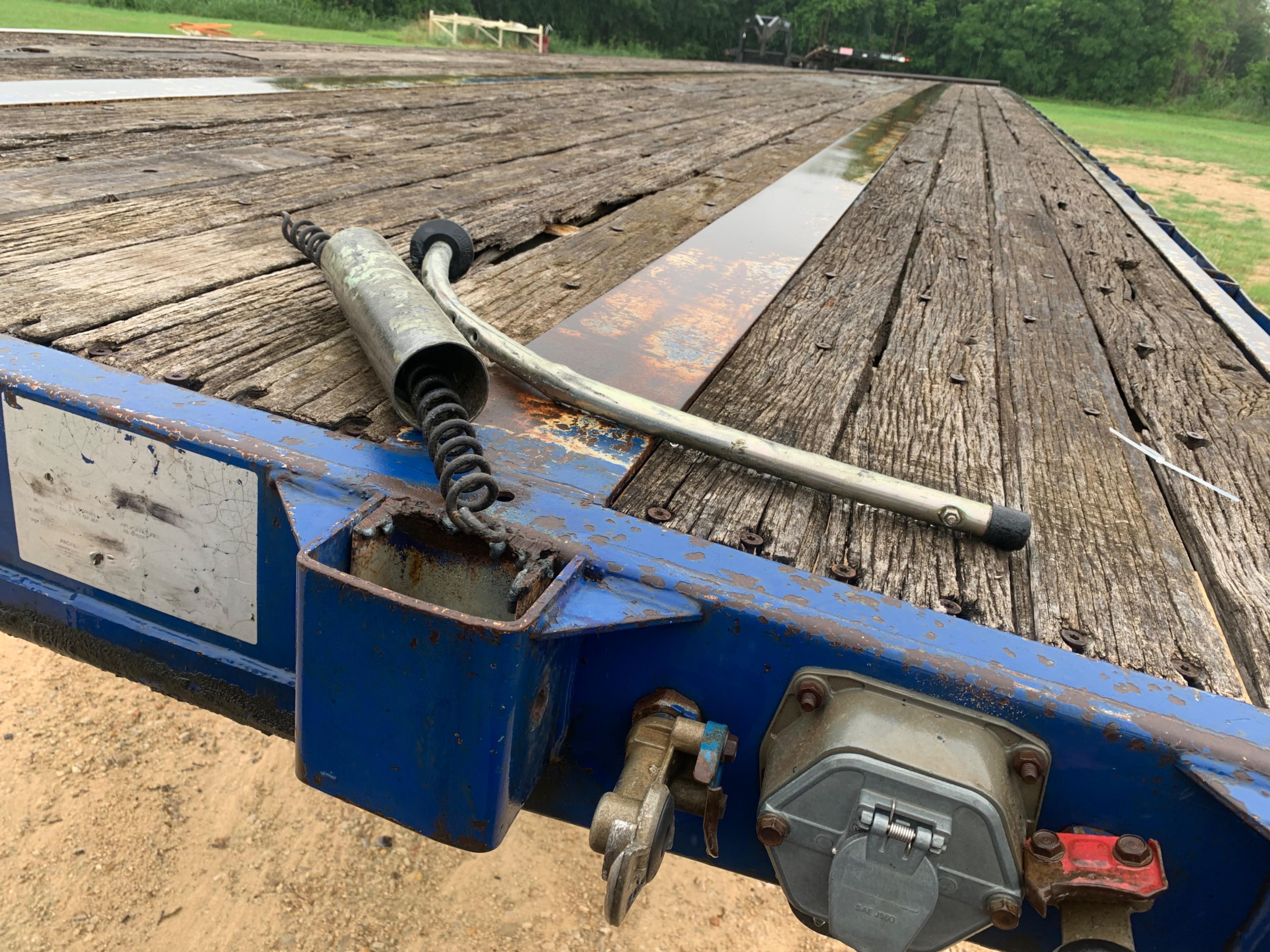 1998 Wabash National Corporation 53' x 120" Flatbed Trailer