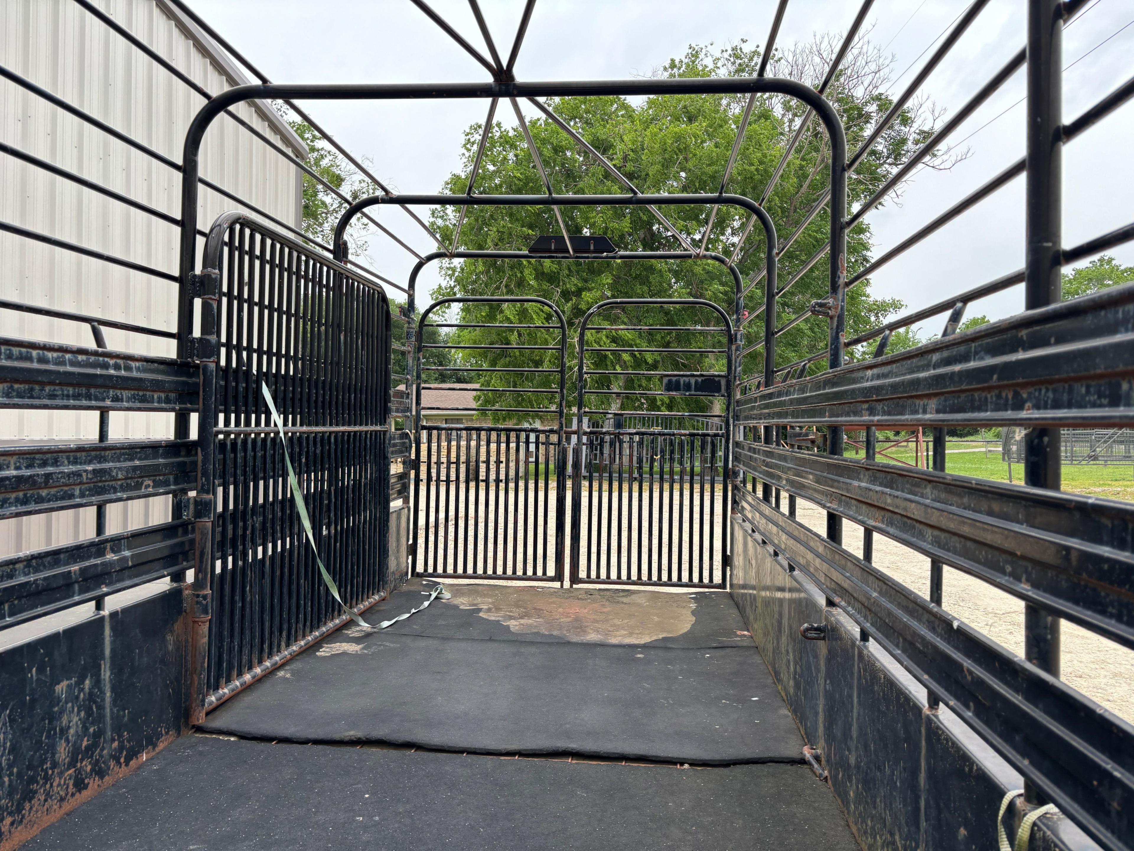 1992 - Gooseneck Cattle Trailer- 16'x6'