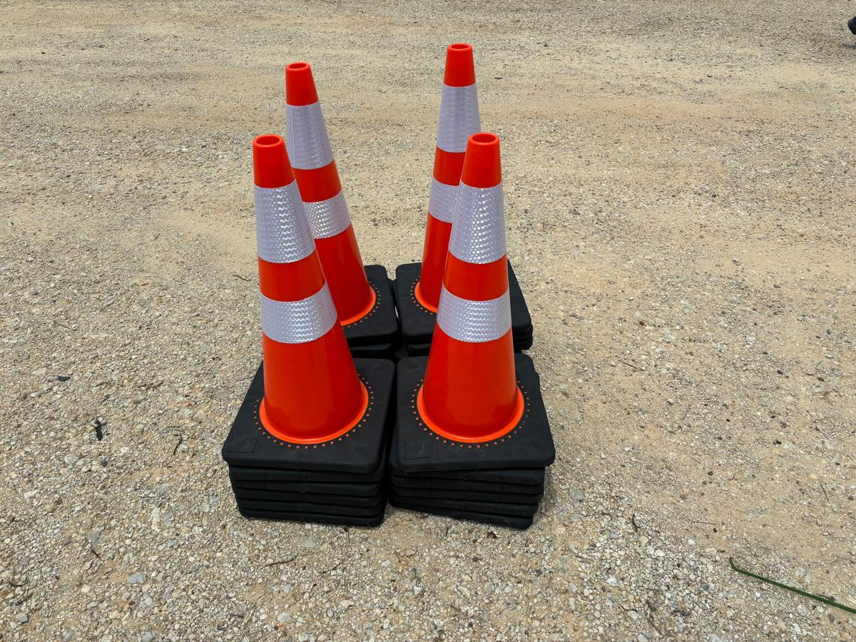 25 Safety Cones