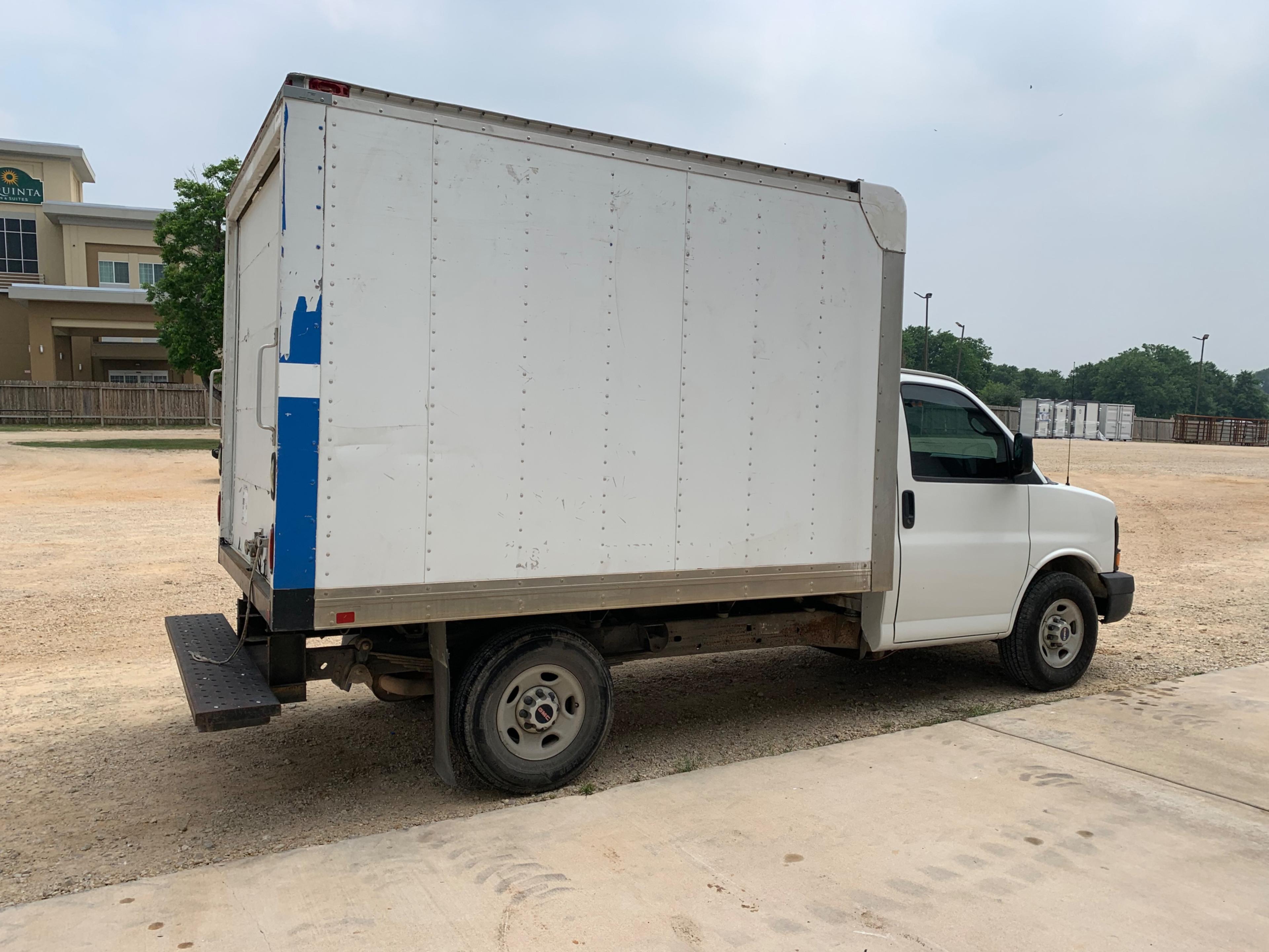 2012 GMC Savana Utility Van