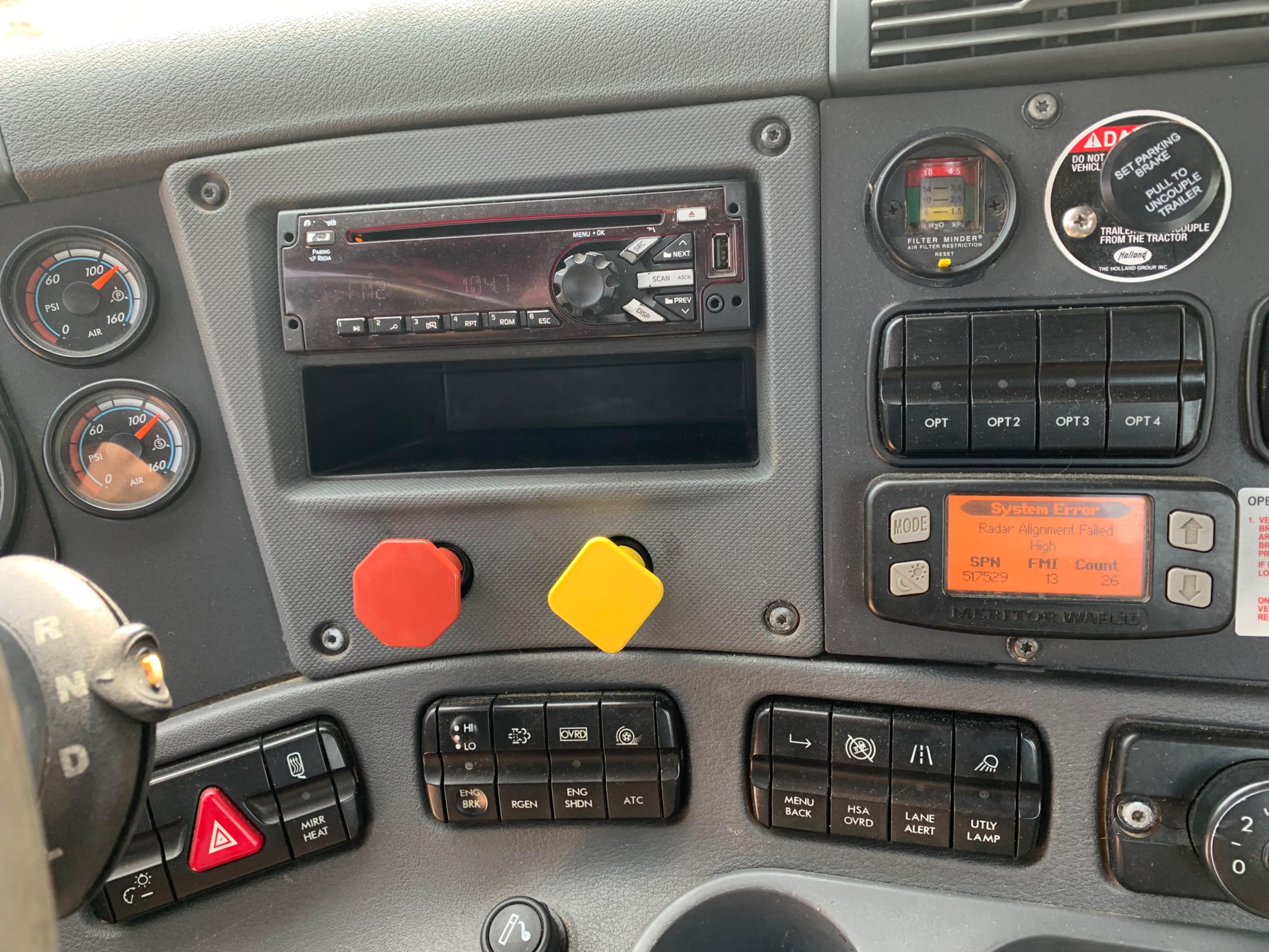 2017 Freightliner Cascadia Day Cab