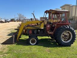 Fiat 780 Tractor w/ Front End Loader