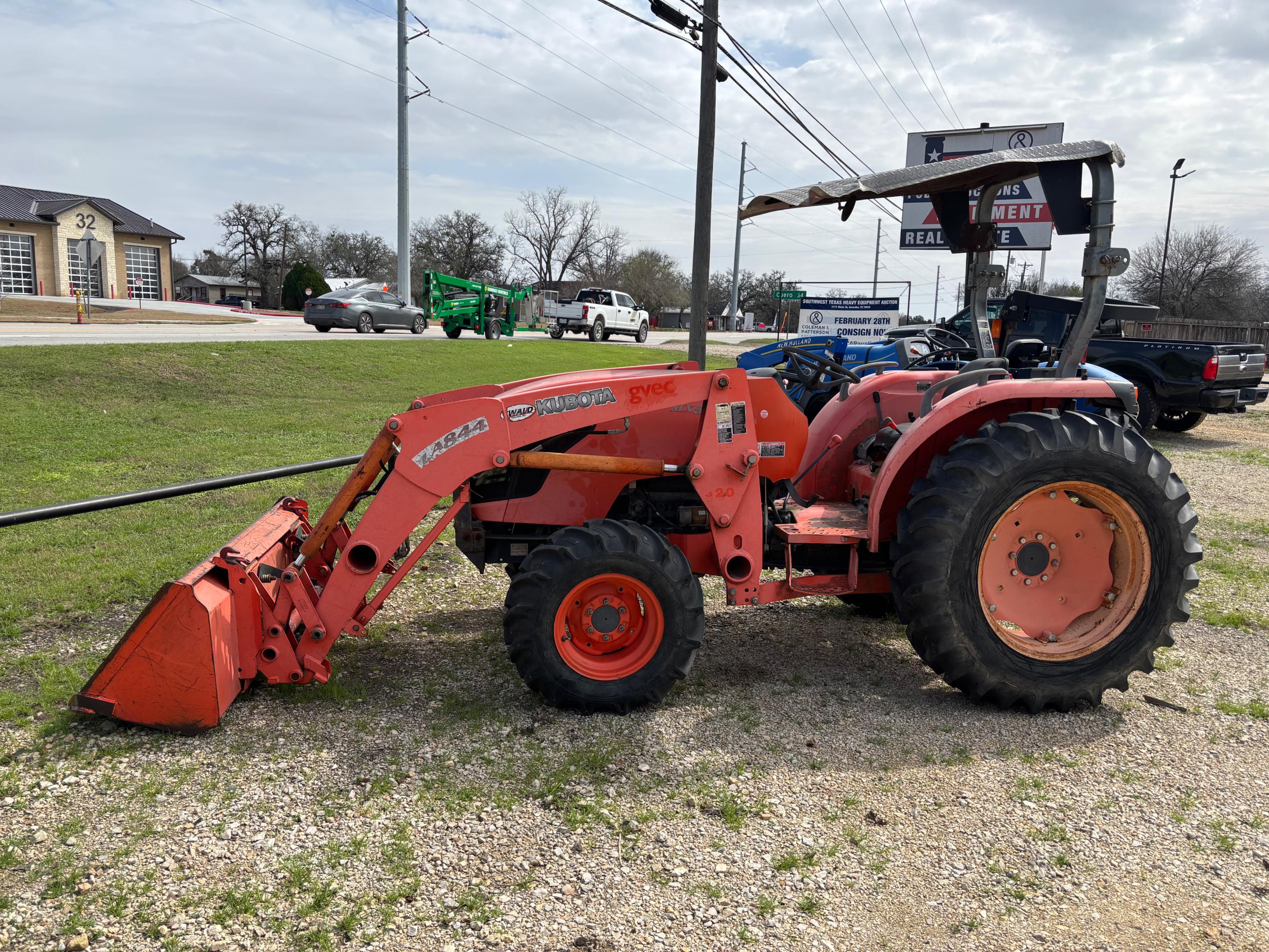 Kubota MX5100 Tractor w/ Loader
