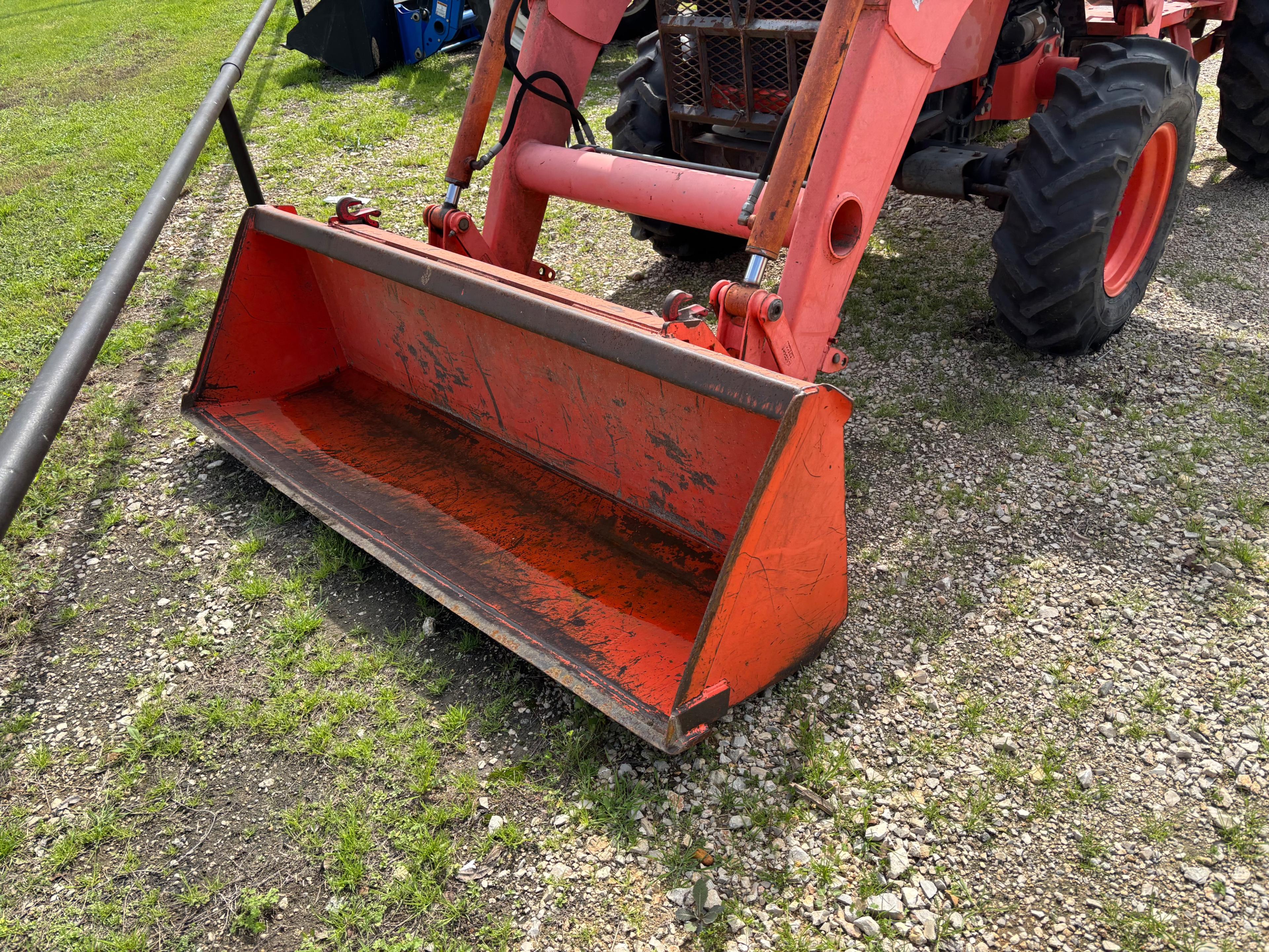 Kubota MX5100 Tractor w/ Loader