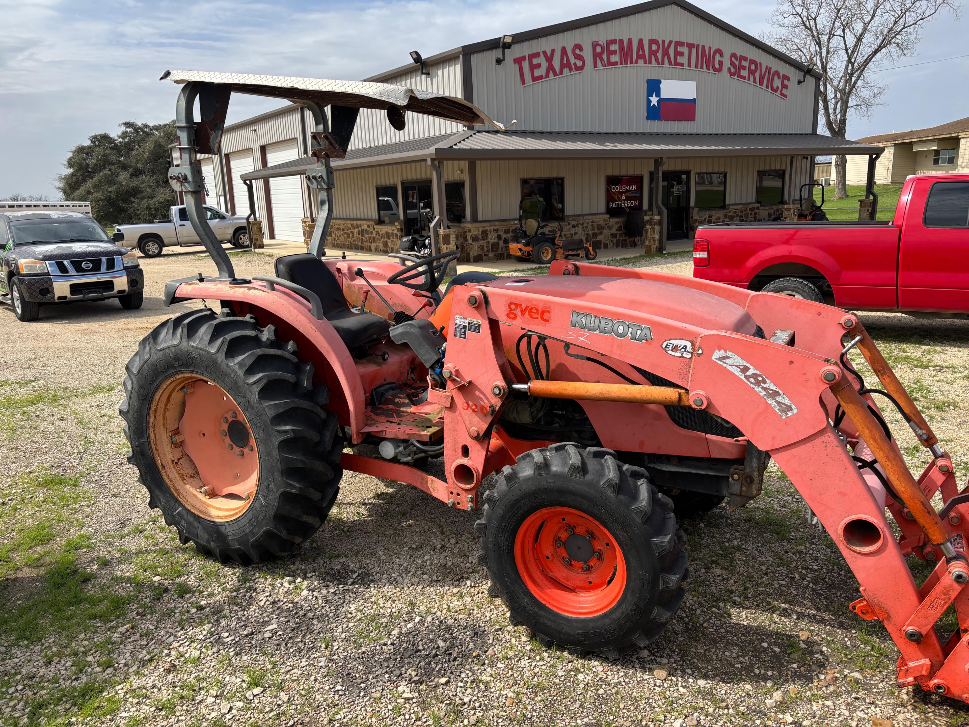 Kubota MX5100 Tractor w/ Loader