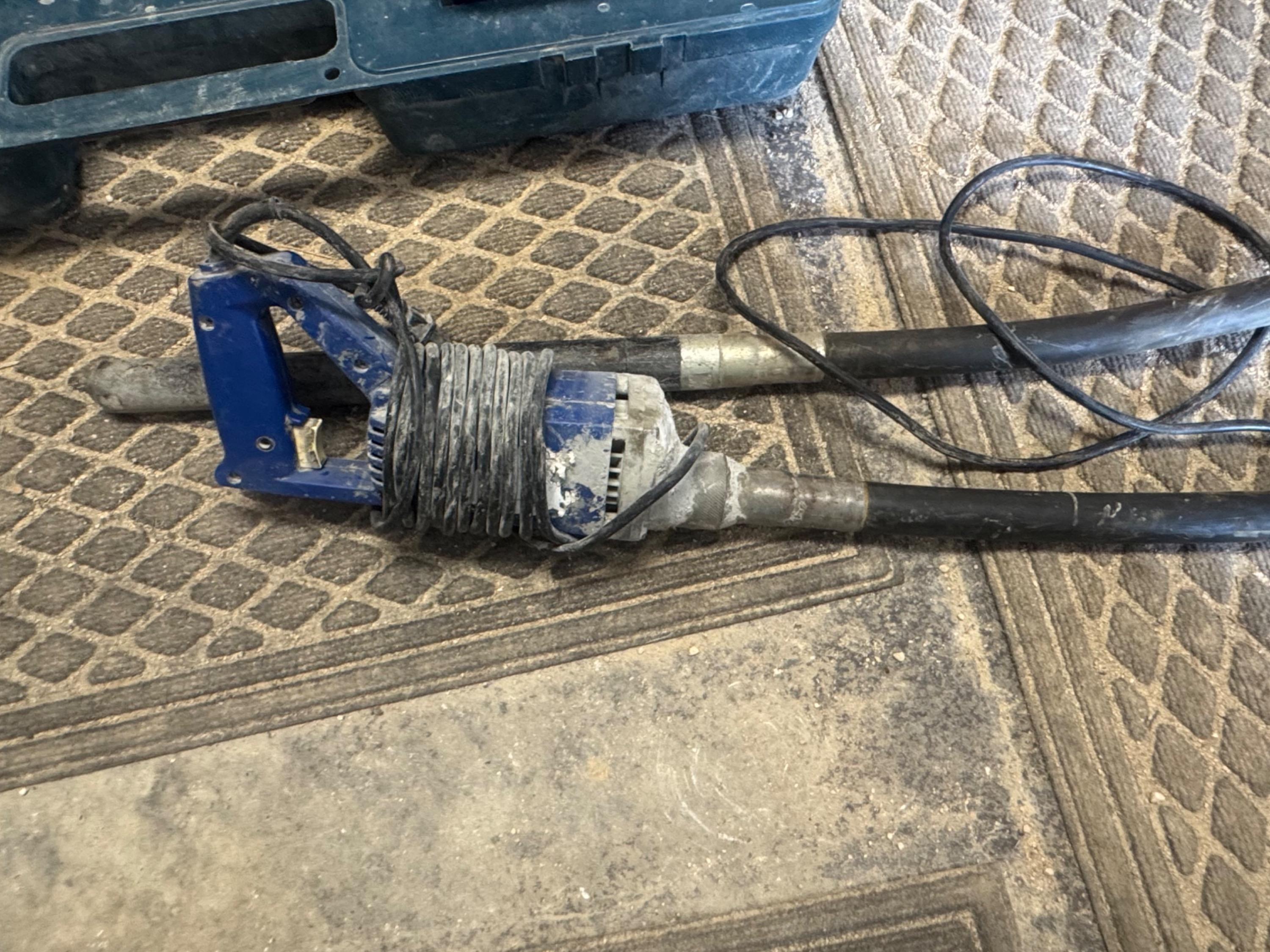 (2) 3/4HP Concrete Vibrators