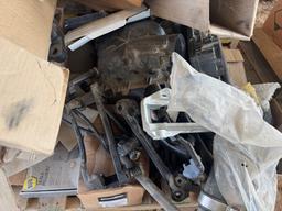 Pallet of Misc Auto Parts