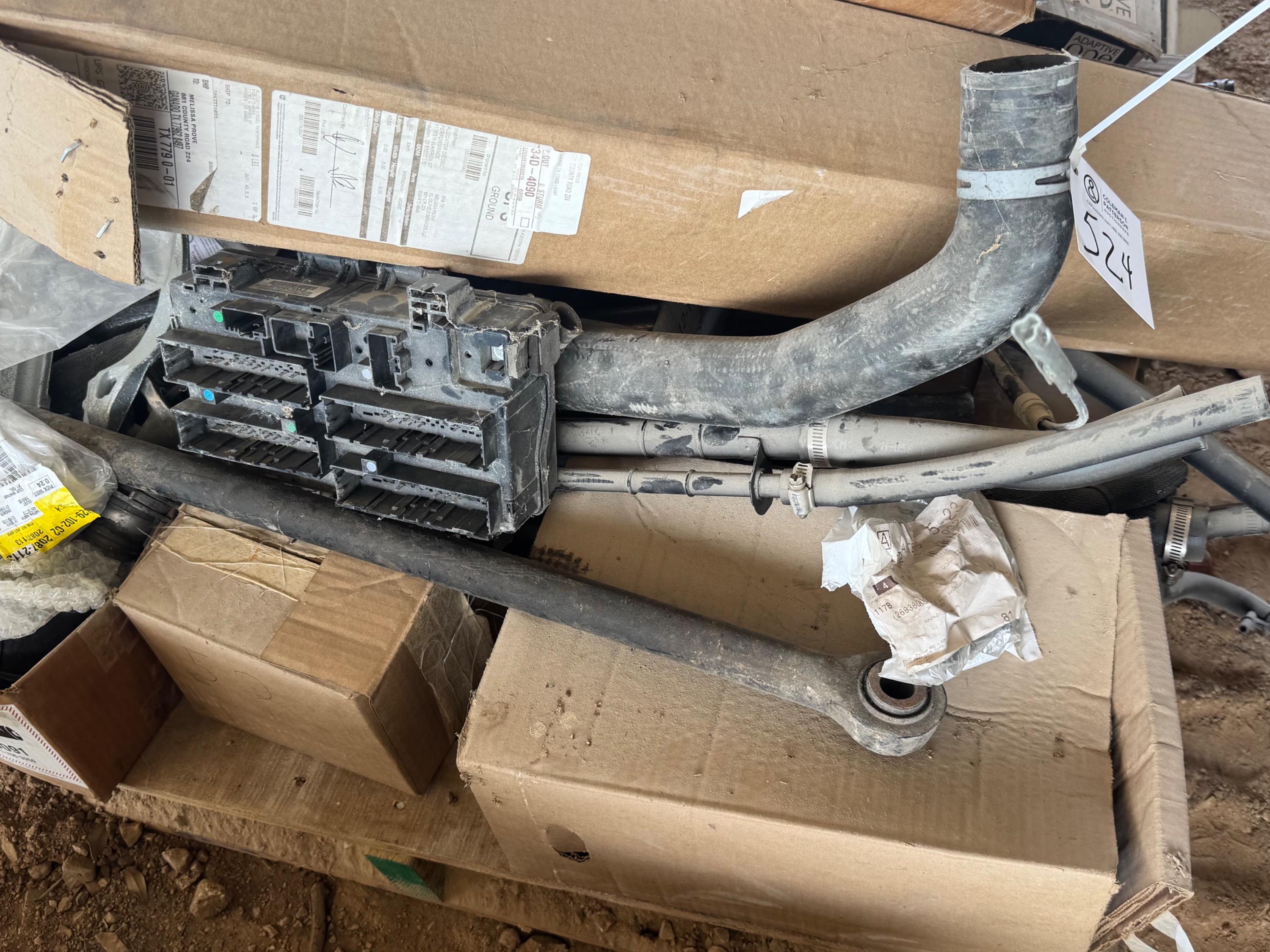 Pallet of Misc Auto Parts