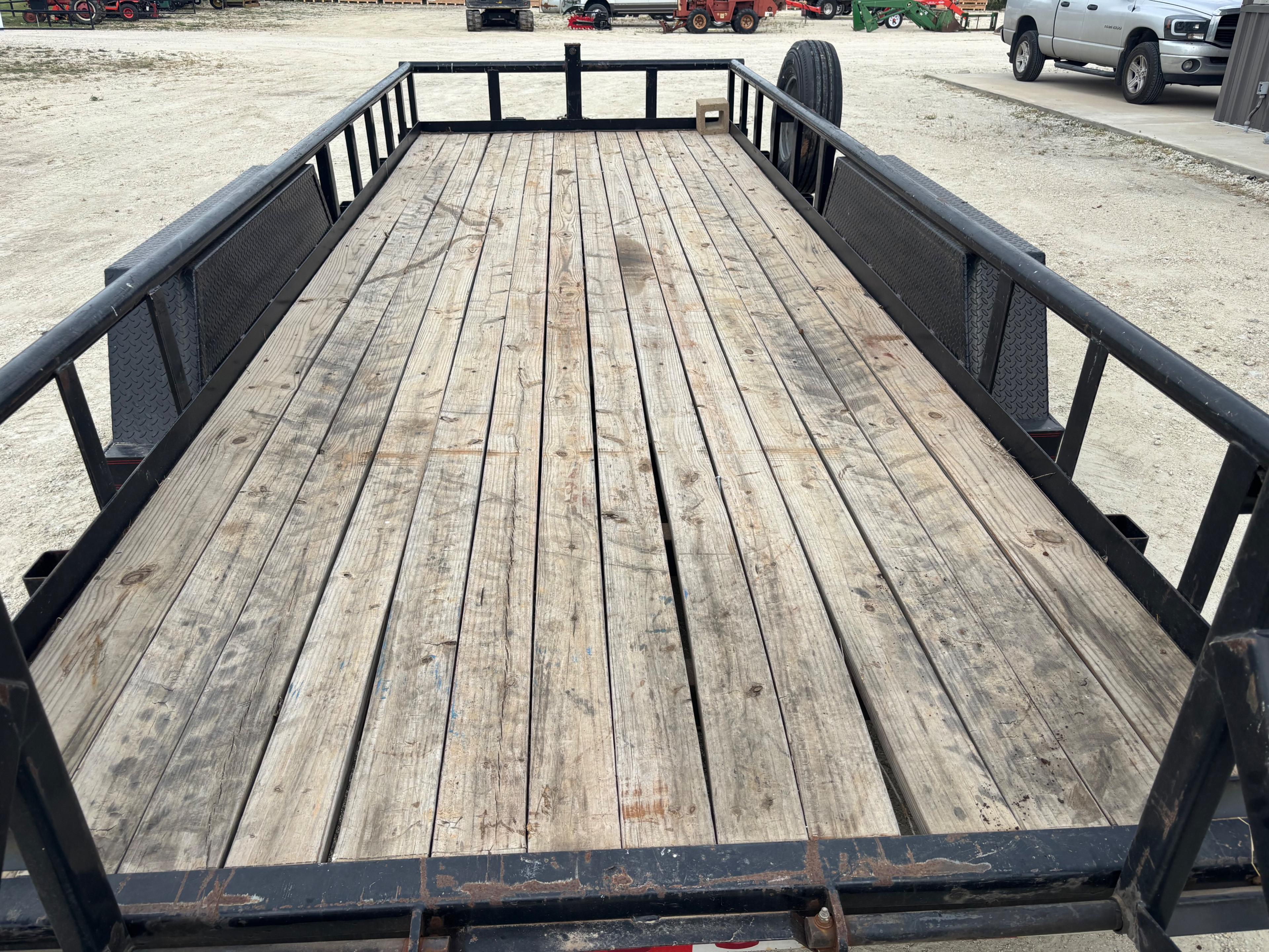 20' Texas Bragg Utility Trailer