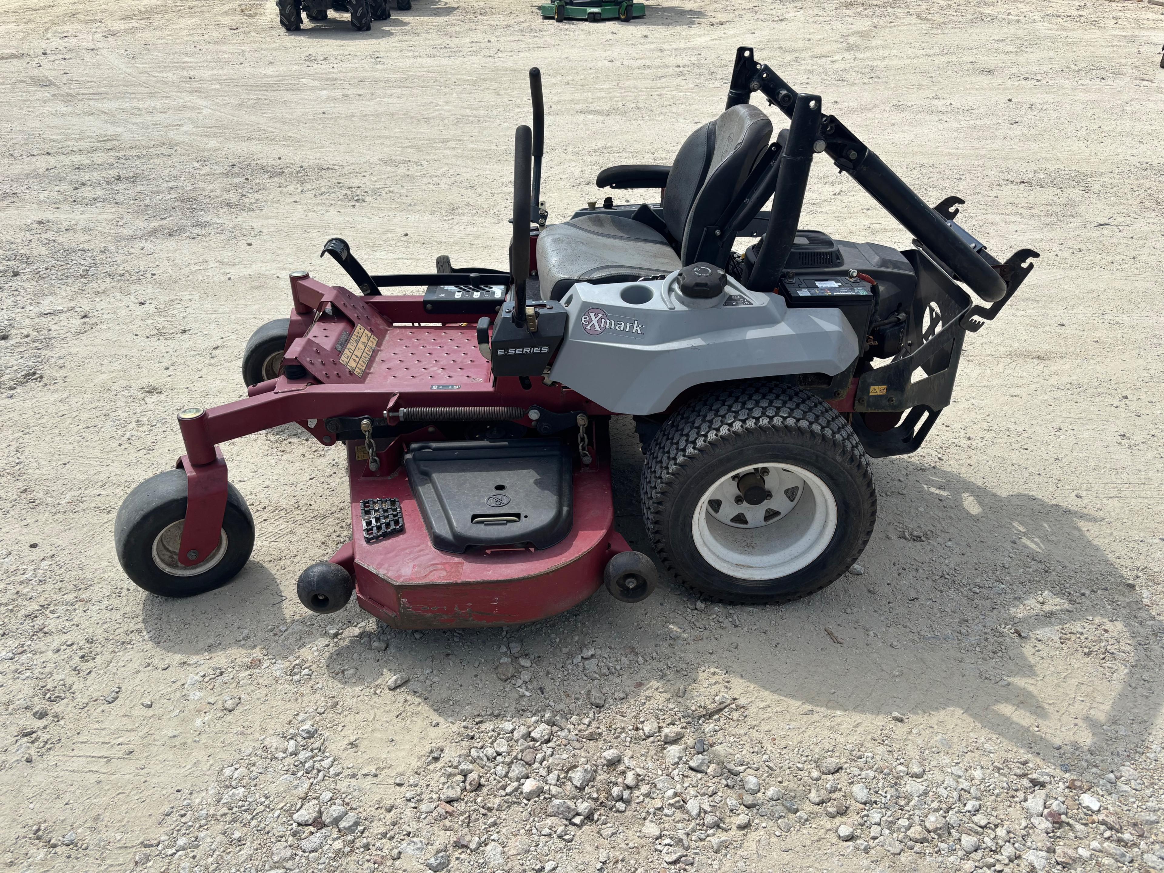 ExMark Radius 60" Zero Turn Mower