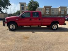 2005 Ford F-350 Gasoline Pickup Truck
